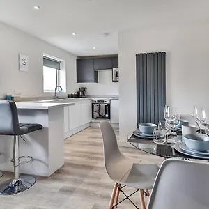 Newly Renovated 3 Bed 2 Bath & Parking , Sheffield United Kingdom